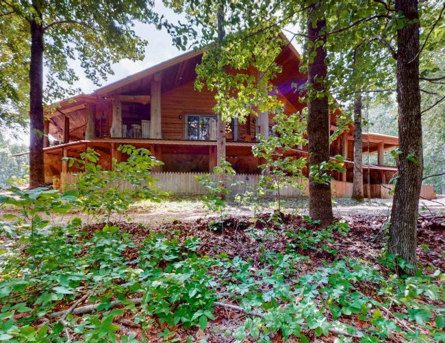 By submitting this image to Realtracs Inc, the User grants to Realtracs Inc an unrestricted license to use the image in compilations of properties and in other ways authorized by the Board of Directors.
