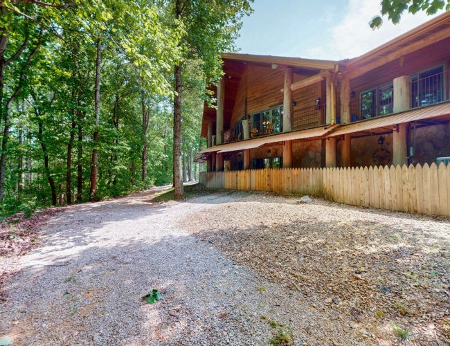 By submitting this image to Realtracs Inc, the User grants to Realtracs Inc an unrestricted license to use the image in compilations of properties and in other ways authorized by the Board of Directors.