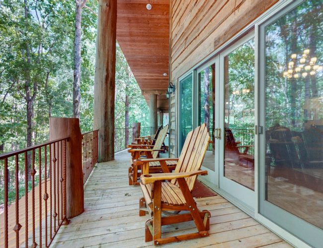 By submitting this image to Realtracs Inc, the User grants to Realtracs Inc an unrestricted license to use the image in compilations of properties and in other ways authorized by the Board of Directors.