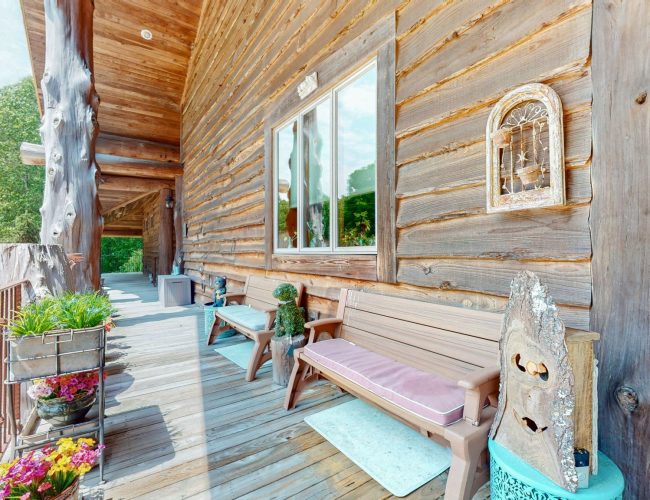 By submitting this image to Realtracs Inc, the User grants to Realtracs Inc an unrestricted license to use the image in compilations of properties and in other ways authorized by the Board of Directors.