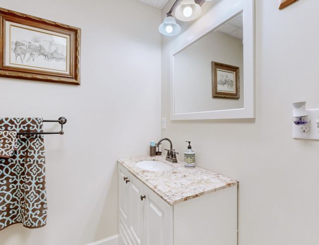 By submitting this image to Realtracs Inc, the User grants to Realtracs Inc an unrestricted license to use the image in compilations of properties and in other ways authorized by the Board of Directors.