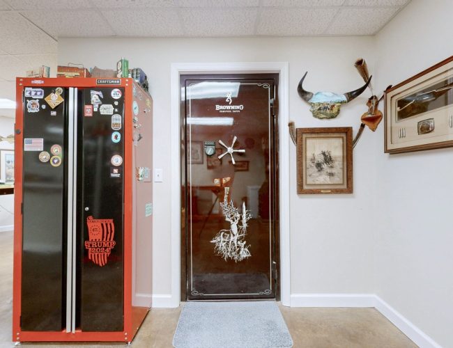 By submitting this image to Realtracs Inc, the User grants to Realtracs Inc an unrestricted license to use the image in compilations of properties and in other ways authorized by the Board of Directors.