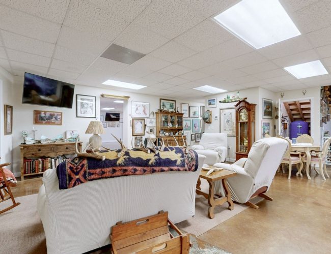 By submitting this image to Realtracs Inc, the User grants to Realtracs Inc an unrestricted license to use the image in compilations of properties and in other ways authorized by the Board of Directors.