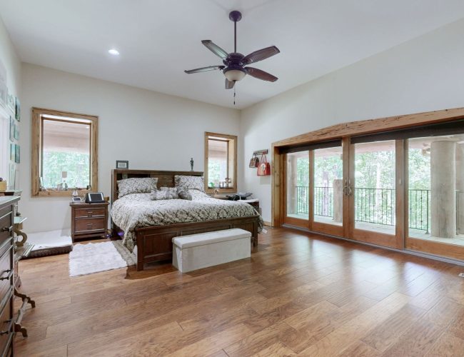 By submitting this image to Realtracs Inc, the User grants to Realtracs Inc an unrestricted license to use the image in compilations of properties and in other ways authorized by the Board of Directors.