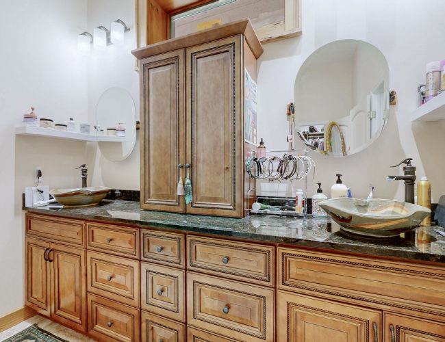 By submitting this image to Realtracs Inc, the User grants to Realtracs Inc an unrestricted license to use the image in compilations of properties and in other ways authorized by the Board of Directors.