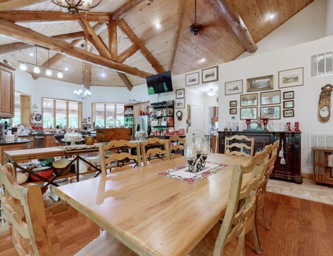 By submitting this image to Realtracs Inc, the User grants to Realtracs Inc an unrestricted license to use the image in compilations of properties and in other ways authorized by the Board of Directors.