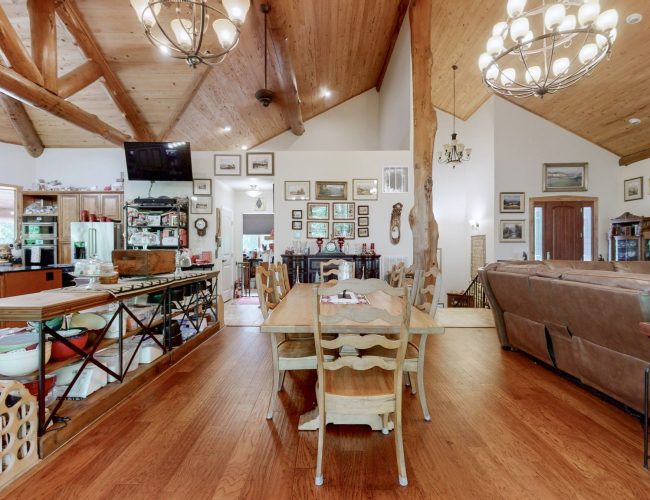By submitting this image to Realtracs Inc, the User grants to Realtracs Inc an unrestricted license to use the image in compilations of properties and in other ways authorized by the Board of Directors.