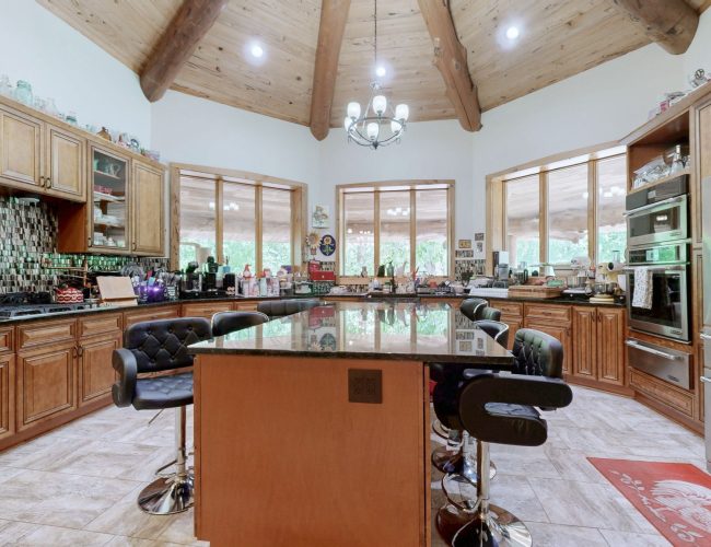 By submitting this image to Realtracs Inc, the User grants to Realtracs Inc an unrestricted license to use the image in compilations of properties and in other ways authorized by the Board of Directors.