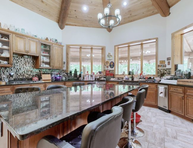 By submitting this image to Realtracs Inc, the User grants to Realtracs Inc an unrestricted license to use the image in compilations of properties and in other ways authorized by the Board of Directors.
