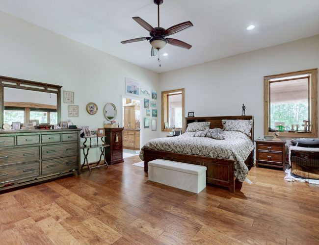 By submitting this image to Realtracs Inc, the User grants to Realtracs Inc an unrestricted license to use the image in compilations of properties and in other ways authorized by the Board of Directors.