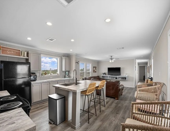 83daf6bd6552ece0456103db3a657ccc-uncropped_scaled_within_1536_1152