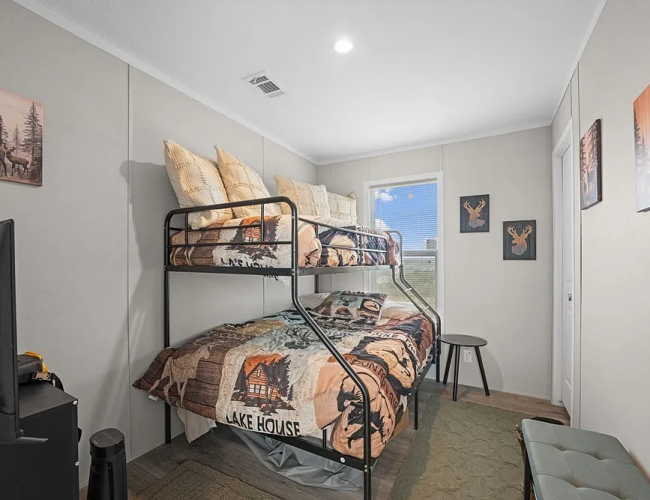 a03b709ef6c10e6db5530946f0e10983-uncropped_scaled_within_1536_1152