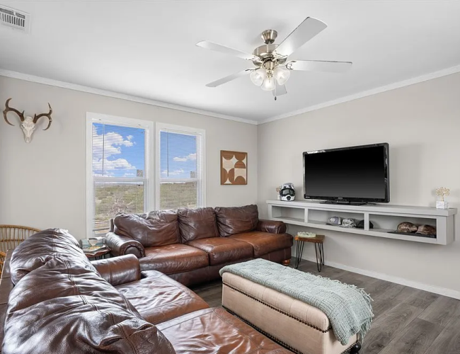 ff8dfe0c033fc00af2588171779b0ddc-uncropped_scaled_within_1536_1152