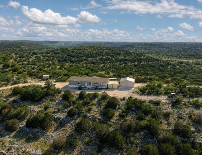 hawks-nest-edwards-county-texas-max-0605-003
