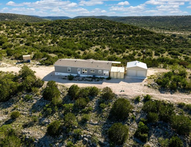hawks-nest-edwards-county-texas-max-0608-004